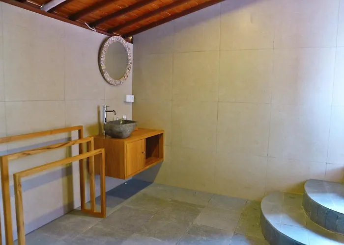 Uma Beji Lodge